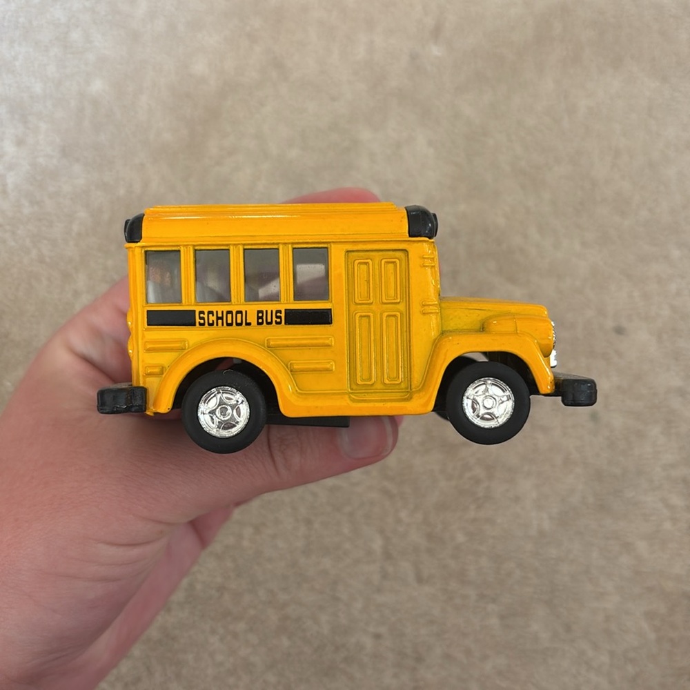 Kintoy Bus - Picture 4 of 8